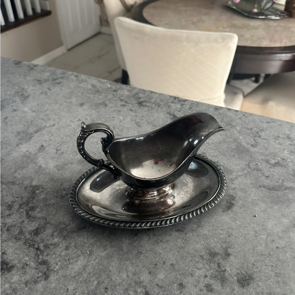 Vintage Silverplate Gravy Boat with Underplate | Elegant Table Décor